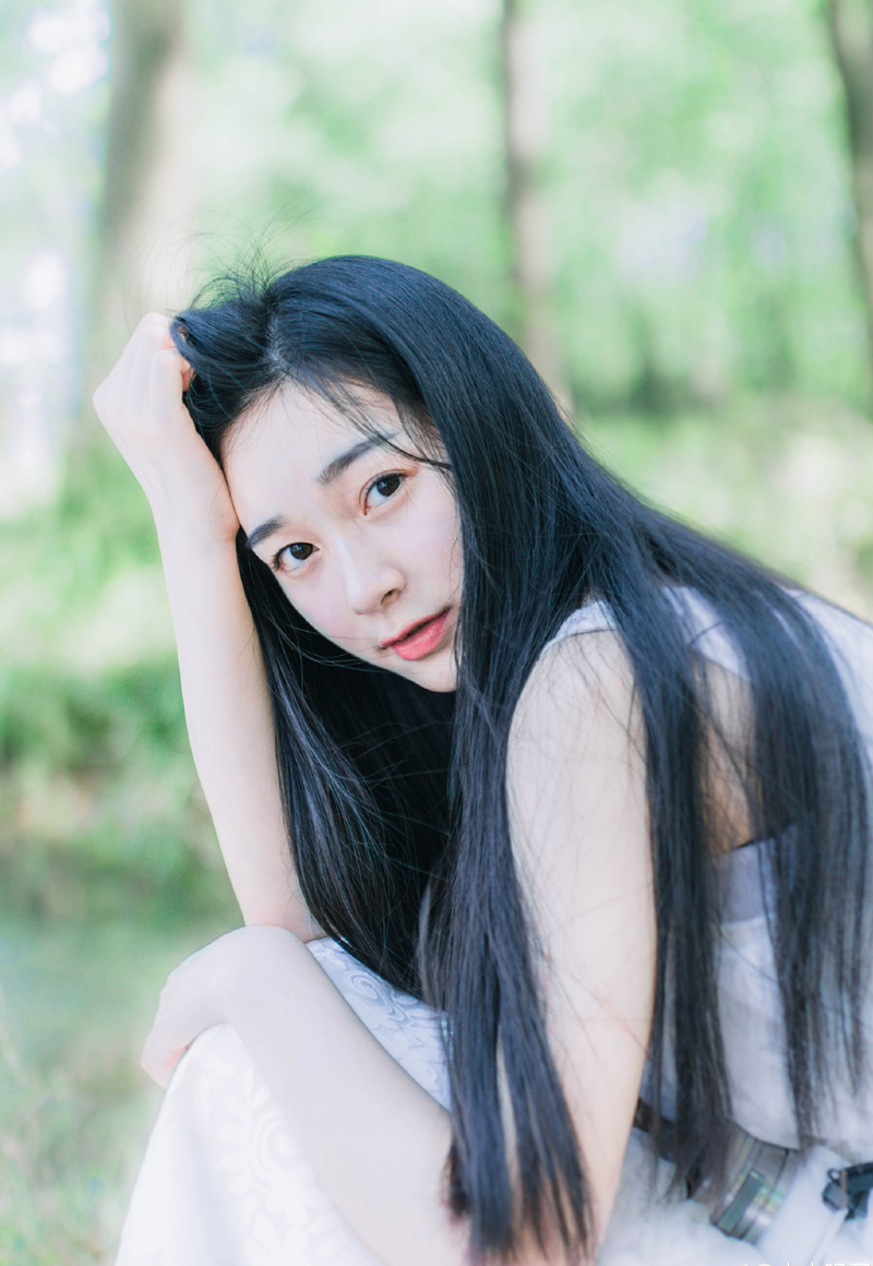 “不知主公有何吩咐？”庞统等人连忙躬身道，骠骑令，代表吕布，骠骑令一出，任何人不得违背。